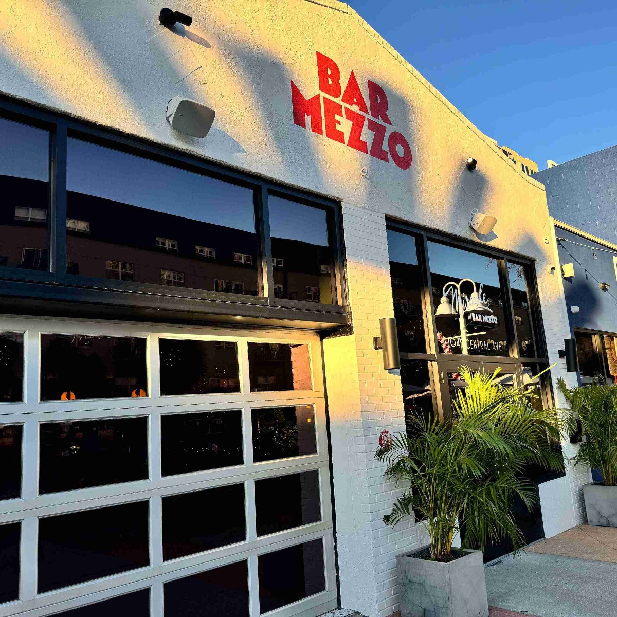 Bar Mezzo