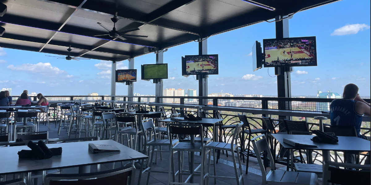 Tom's Watch Bar