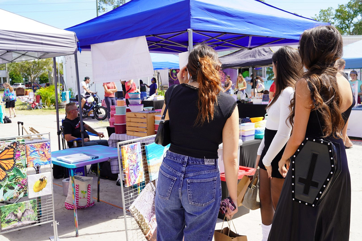 Dunedin Saturday Market – Farmers Market at Dunedin History Museum, Dunedin Florida