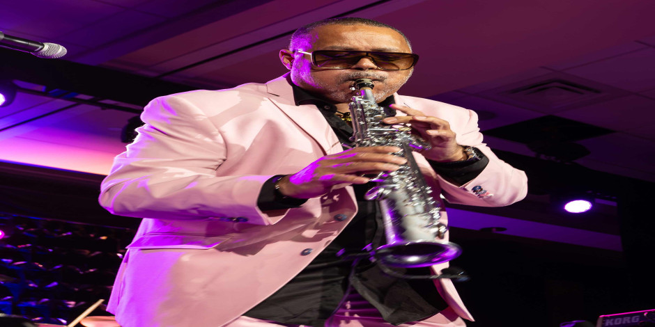 Najee w/ Special Guest Regina Belle