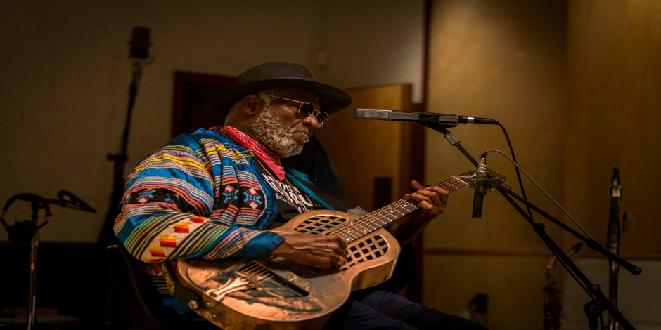 Taj Mahal & The Phantom Blues Band