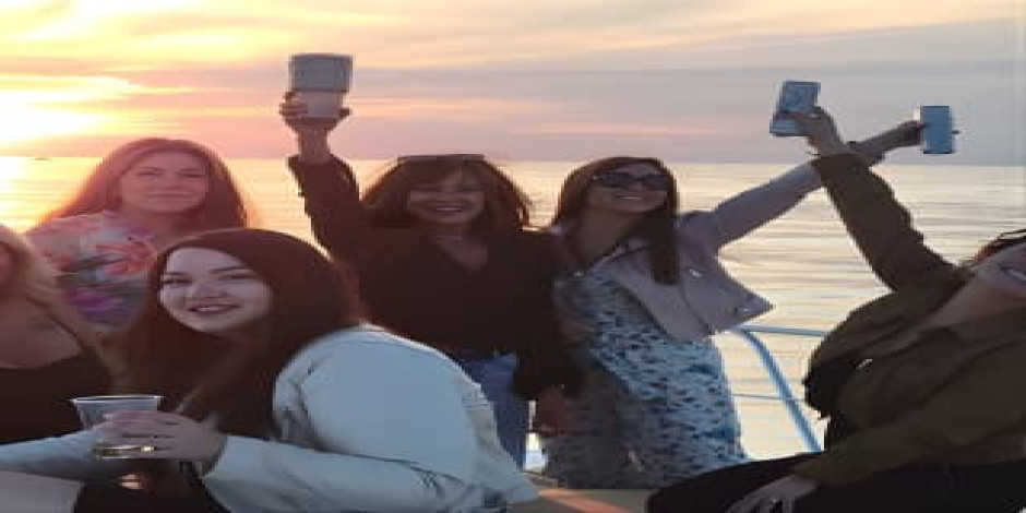 4 Hours Happy Hour Cruise
