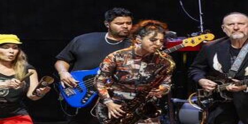 Men At Work with Toad the Wet Sprocket and Shonen Knife