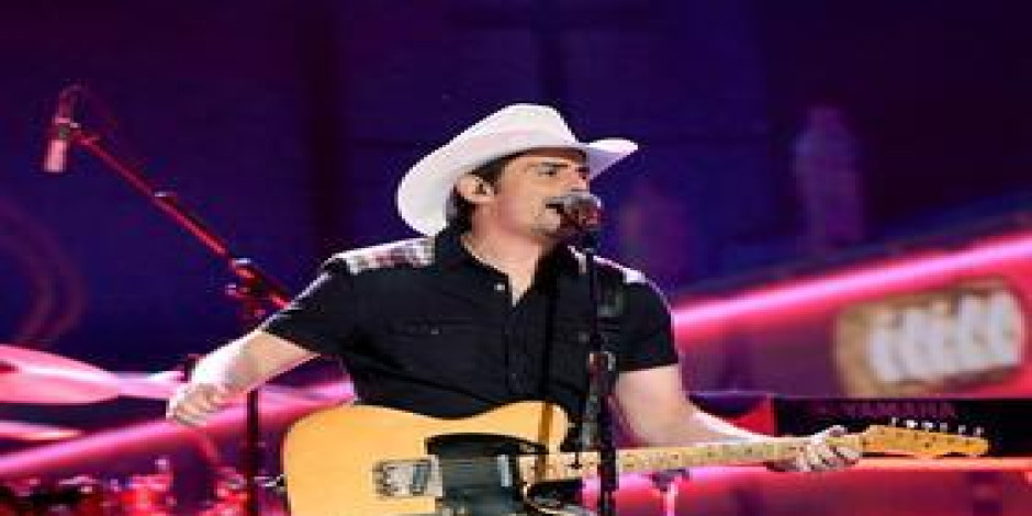 Brad Paisley with Avery Anna