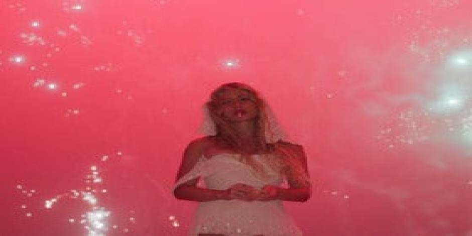 Slayyyter with Pearly Drops