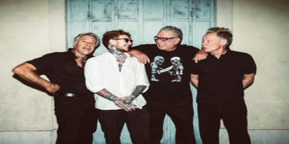 Sex Pistols (Steve Jones, Paul Cook, Glen Matlock) featuring Frank Carter