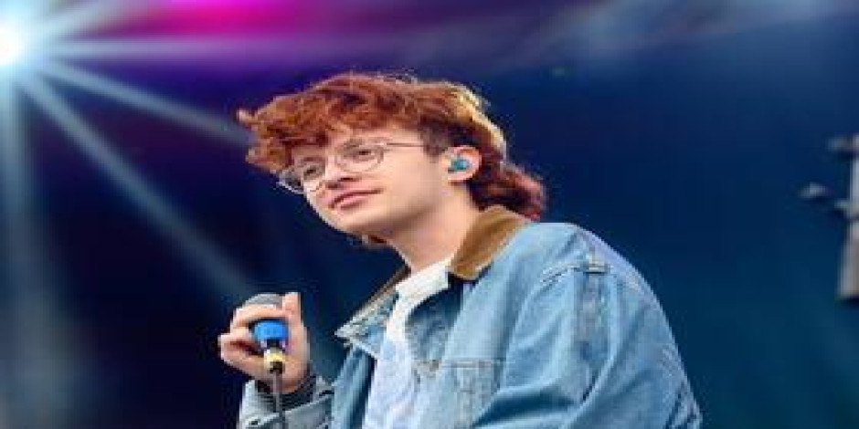 Cavetown with Chloe Moriondo