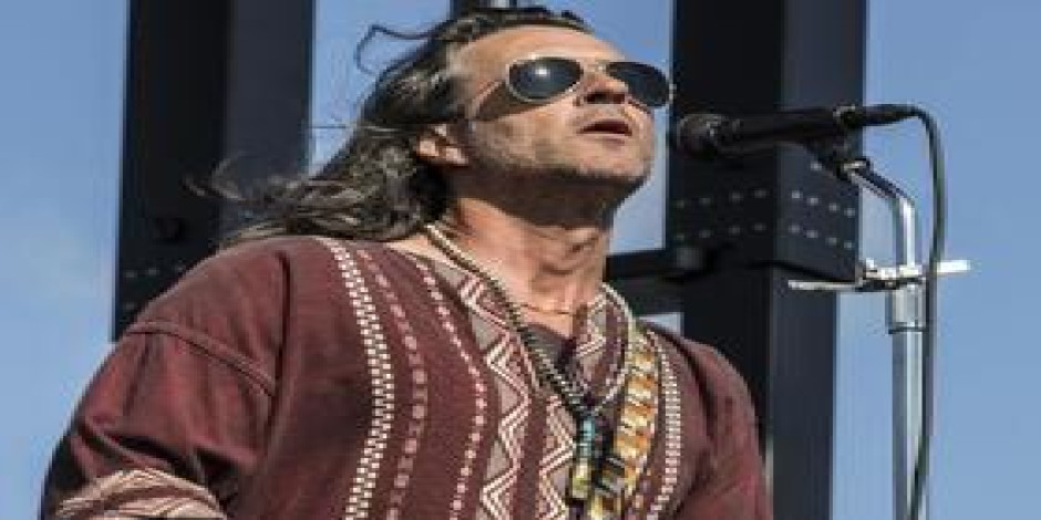 Roger Clyne & The Peacemakers