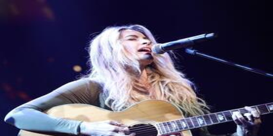 Paris Jackson (21+)