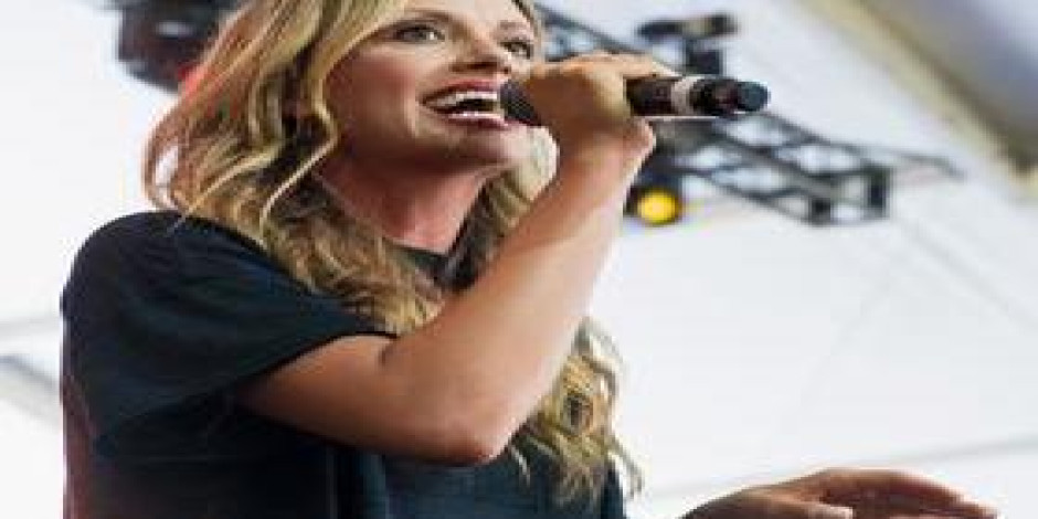 Carly Pearce with Belle Frantz