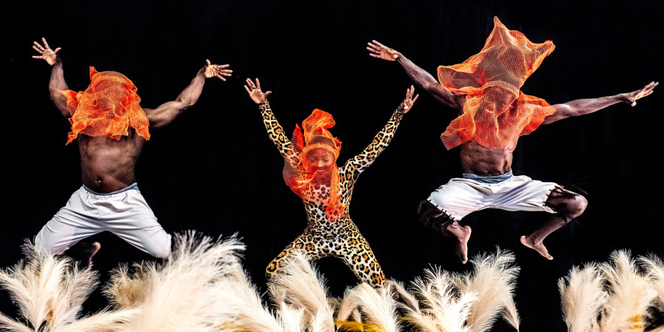 Cirque Kalabanté: WOW (World of Words)