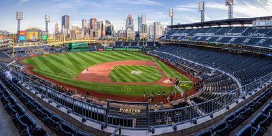 Cincinnati Reds vs. Pittsburgh Pirates - Great American Ball Park