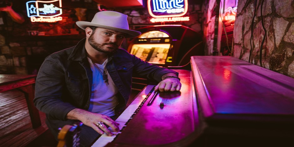 WMOT Finally Friday featuring Skylar Gregg ,  Wade Bowen &  EG Vines