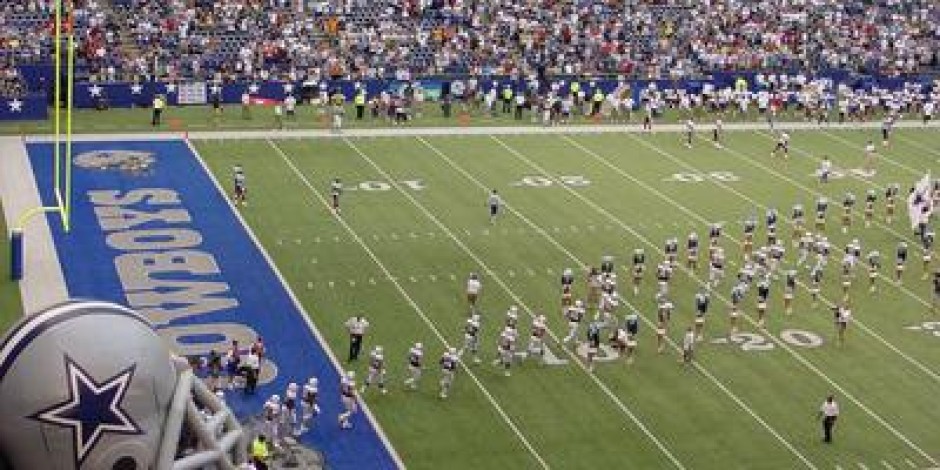 Premium Tailgate Party: Los Angeles Rams vs. Dallas Cowboys