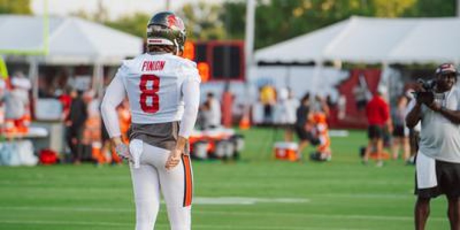 Premium Tailgate Party: Tampa Bay Buccaneers vs. Pittsburgh Steelers