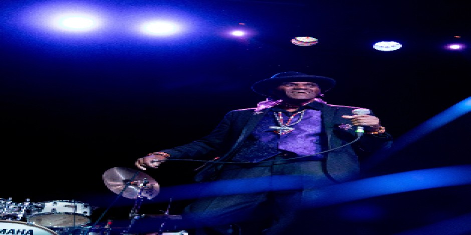 Cyril Neville at Woodlands Tavern