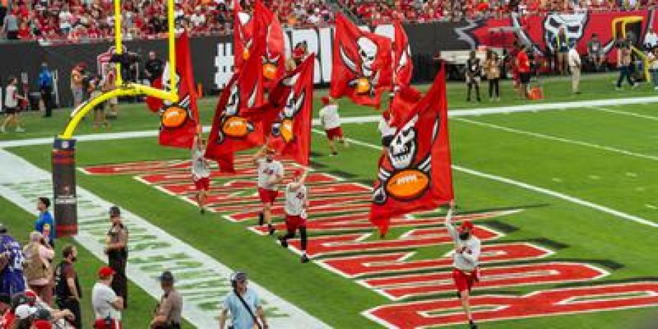 Premium Tailgate Party: Tampa Bay Buccaneers vs. Cleveland Browns