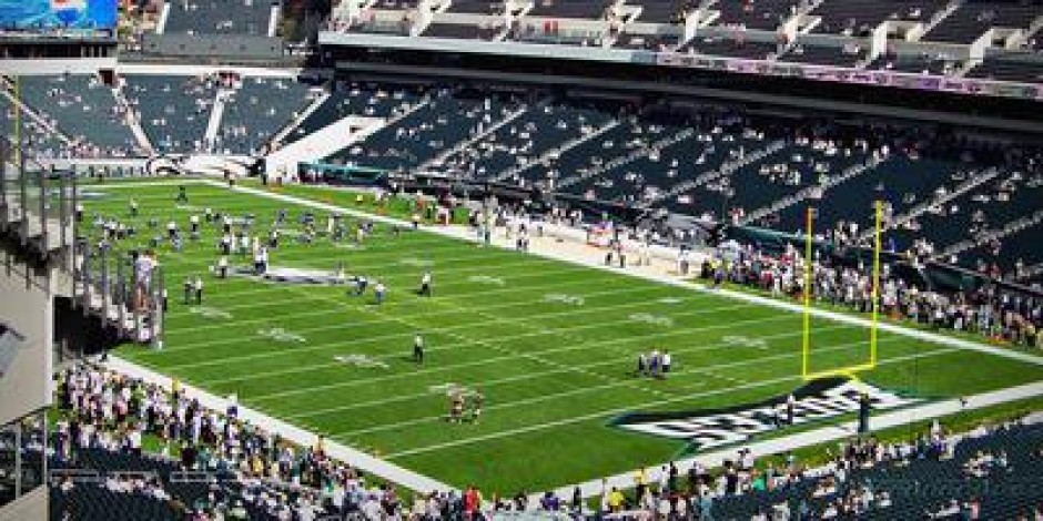Premium Tailgate Party: Philadelphia Eagles vs. Pittsburgh Steelers
